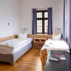 Standard Zimmer mit zwei Einzelbetten